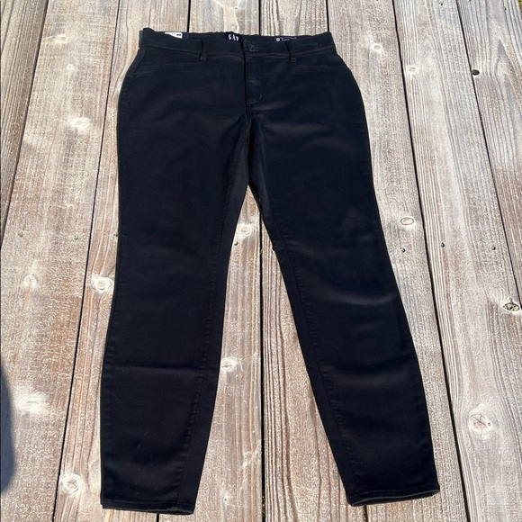 GAP Pants - GAP Black Straight-Leg Pants